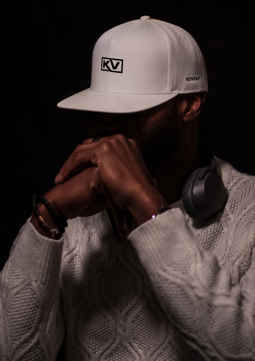KOVEAY Classic Flat Cap – White